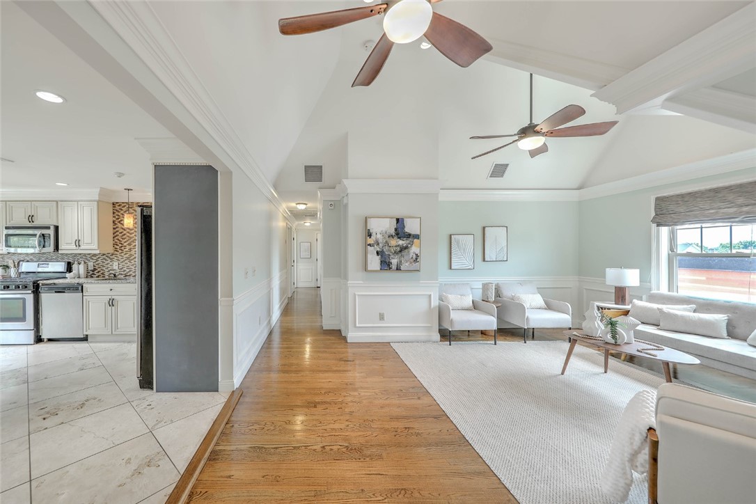 156 Broadway Street 4