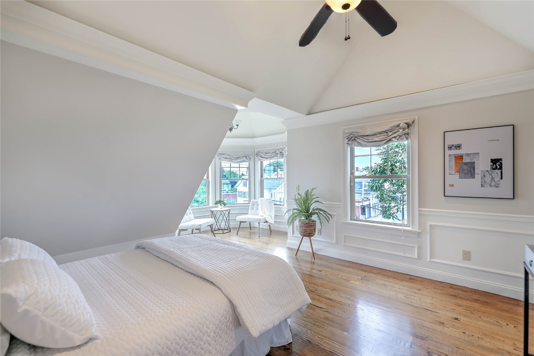 156 Broadway Street 4
