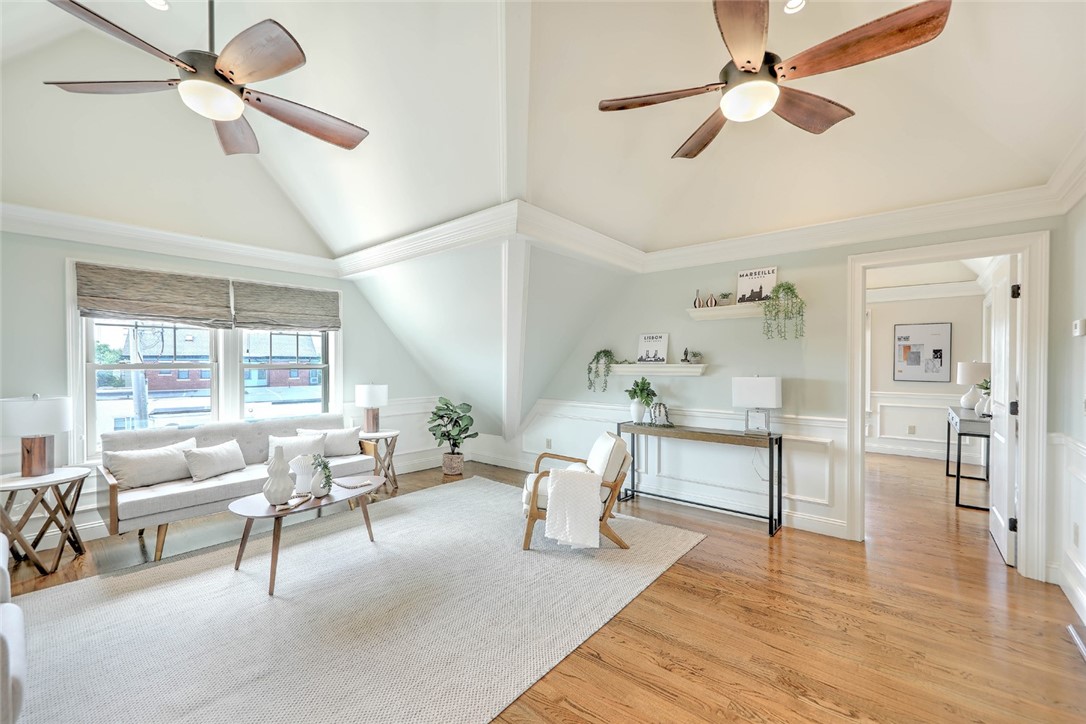 156 Broadway Street 4