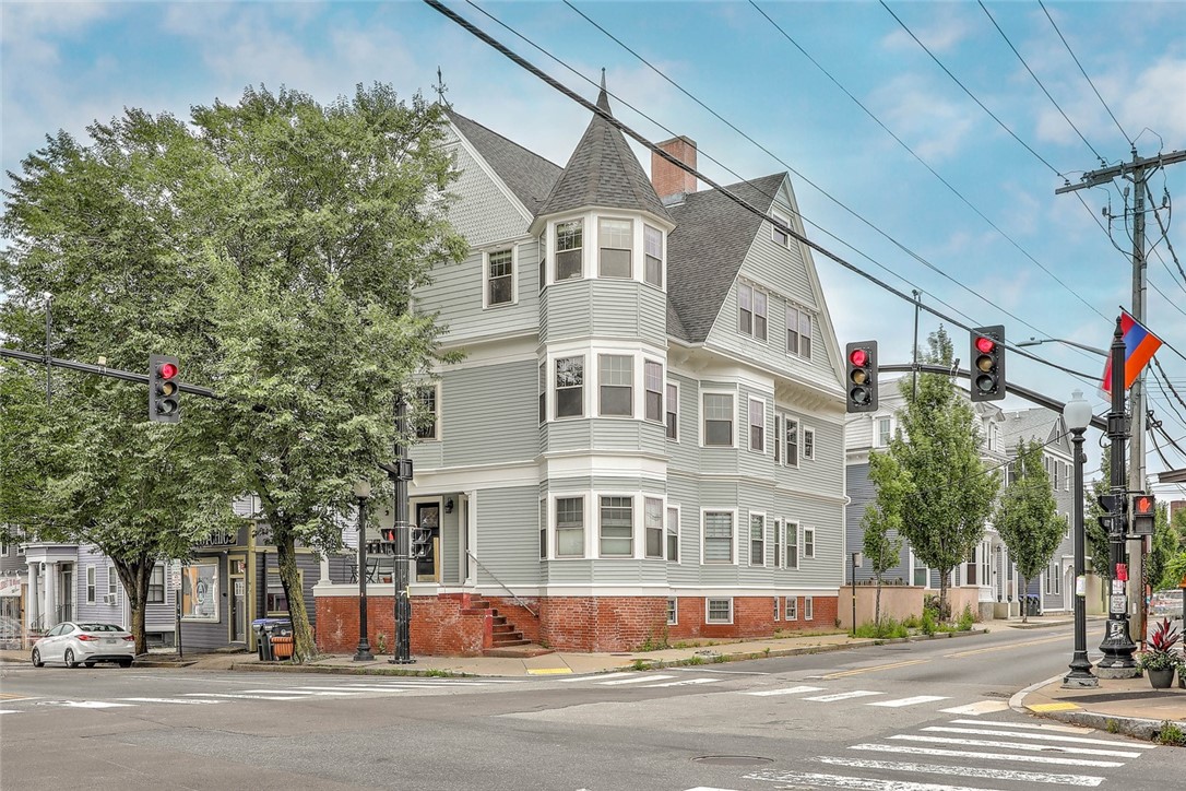 156 Broadway Street 4