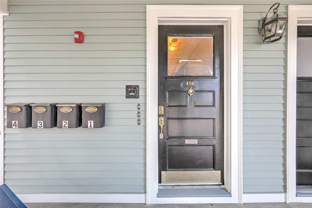 156 Broadway Street 4