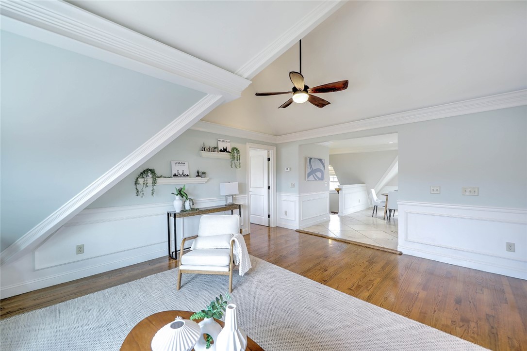 156 Broadway Street 4