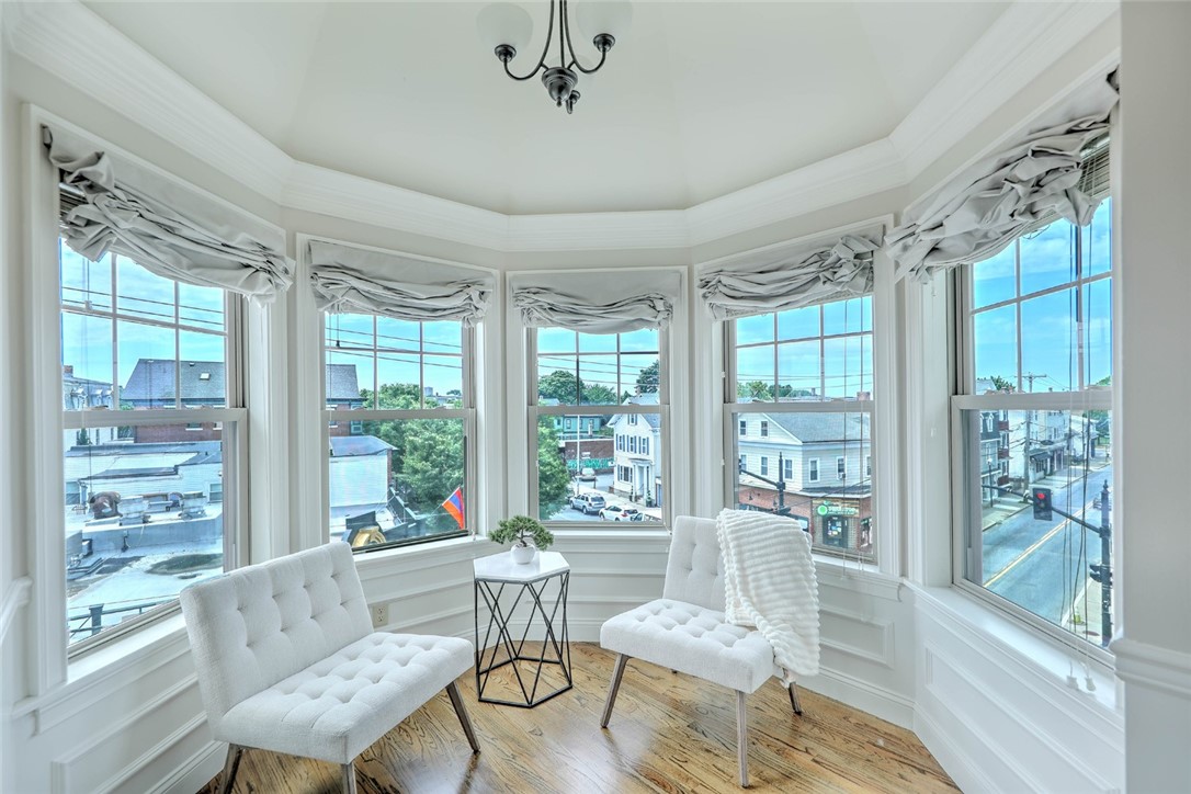 156 Broadway Street 4