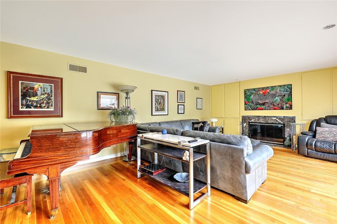 22 Glen Drive