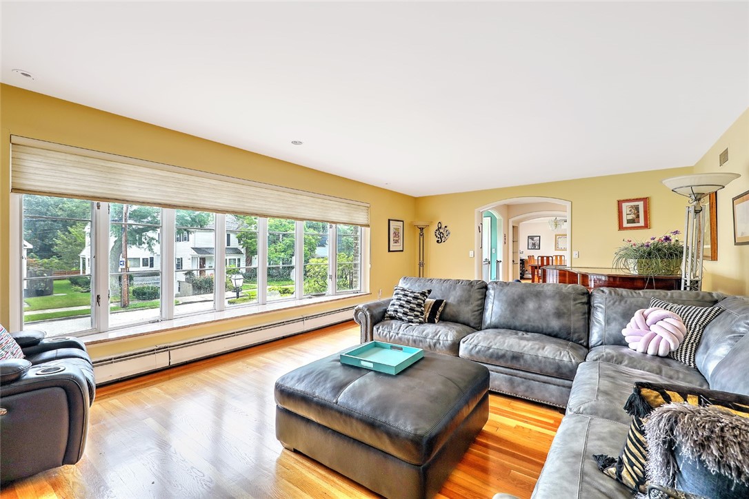 22 Glen Drive