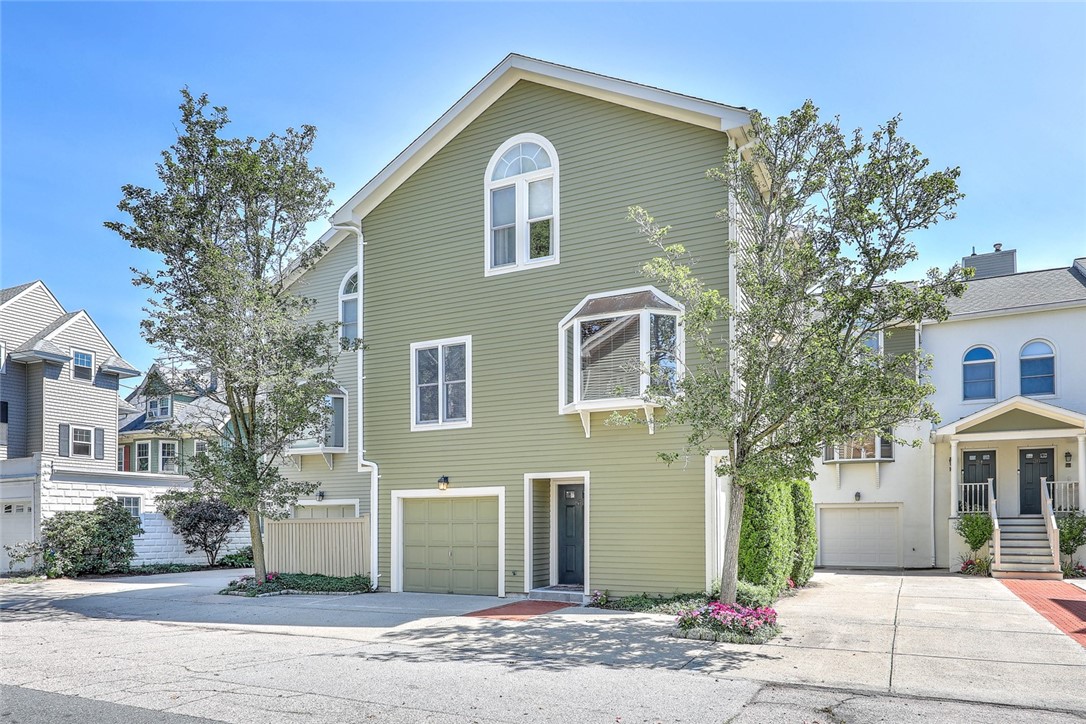 22 Miles Avenue 1