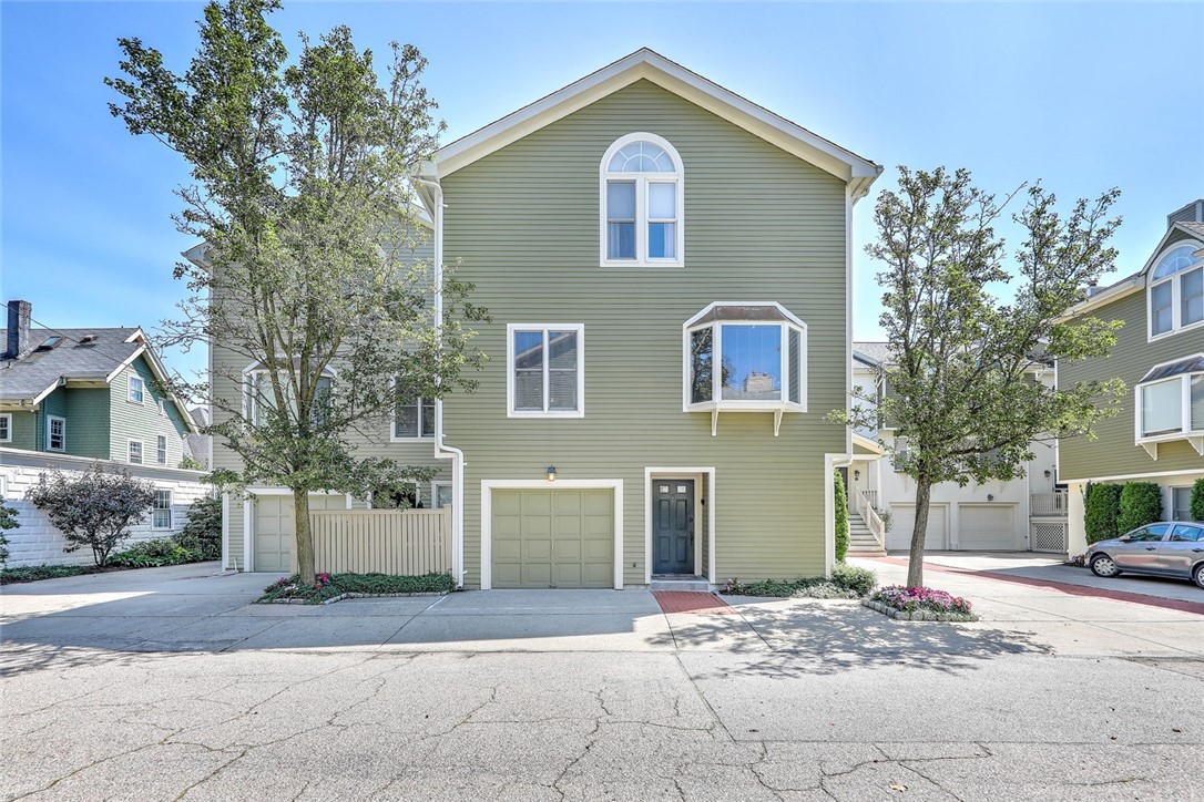 22 Miles Avenue 1