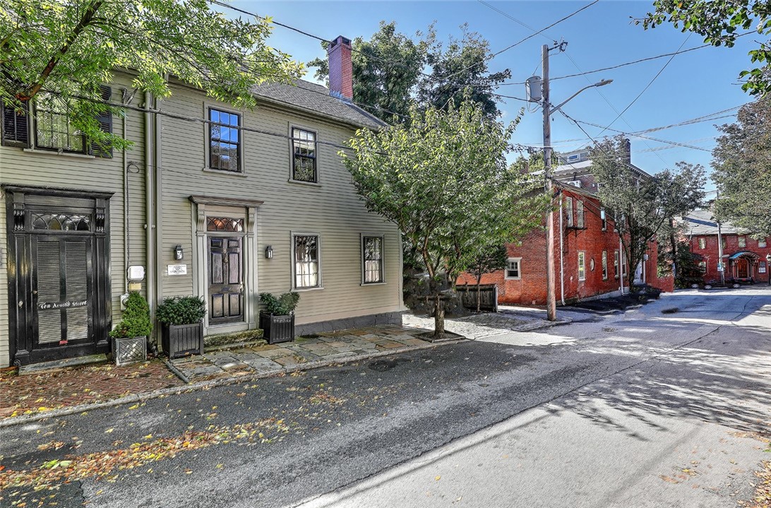 8 Arnold Street