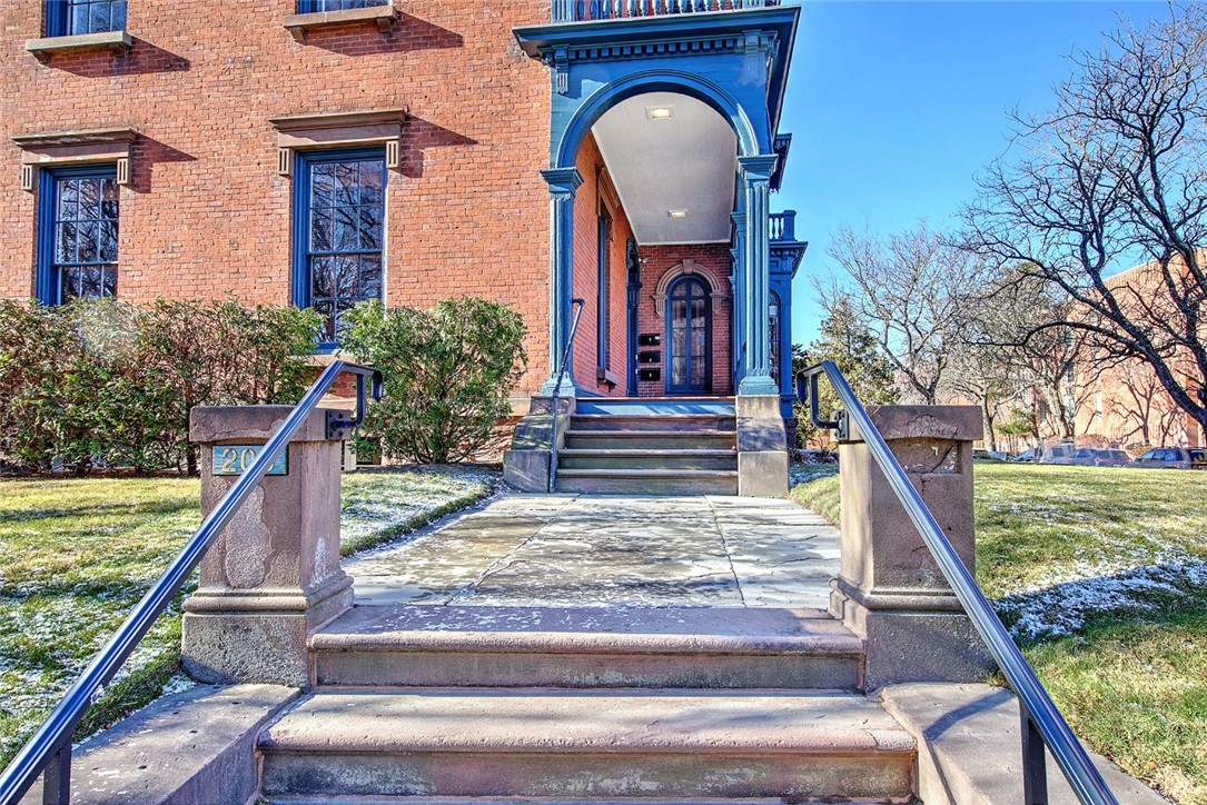200 Hope Street
