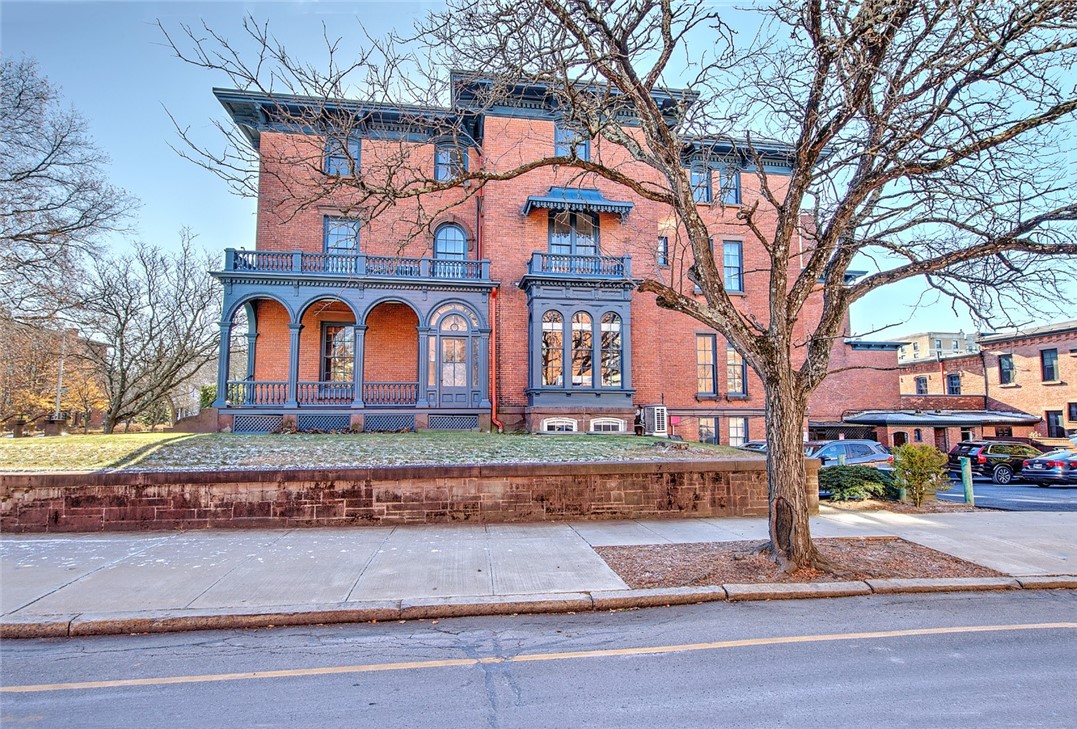 200 Hope Street