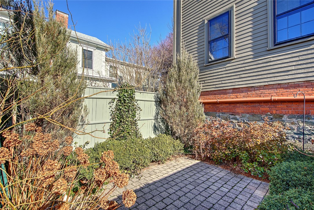 97 Congdon Street