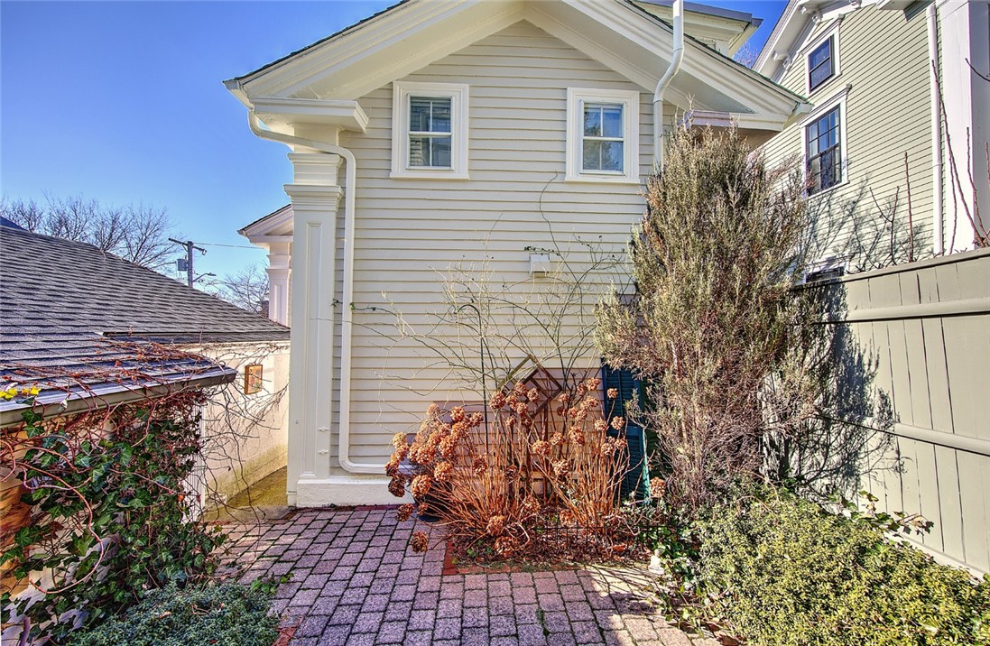 97 Congdon Street