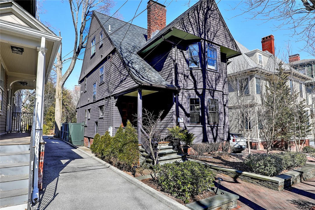 6 Barnes Street