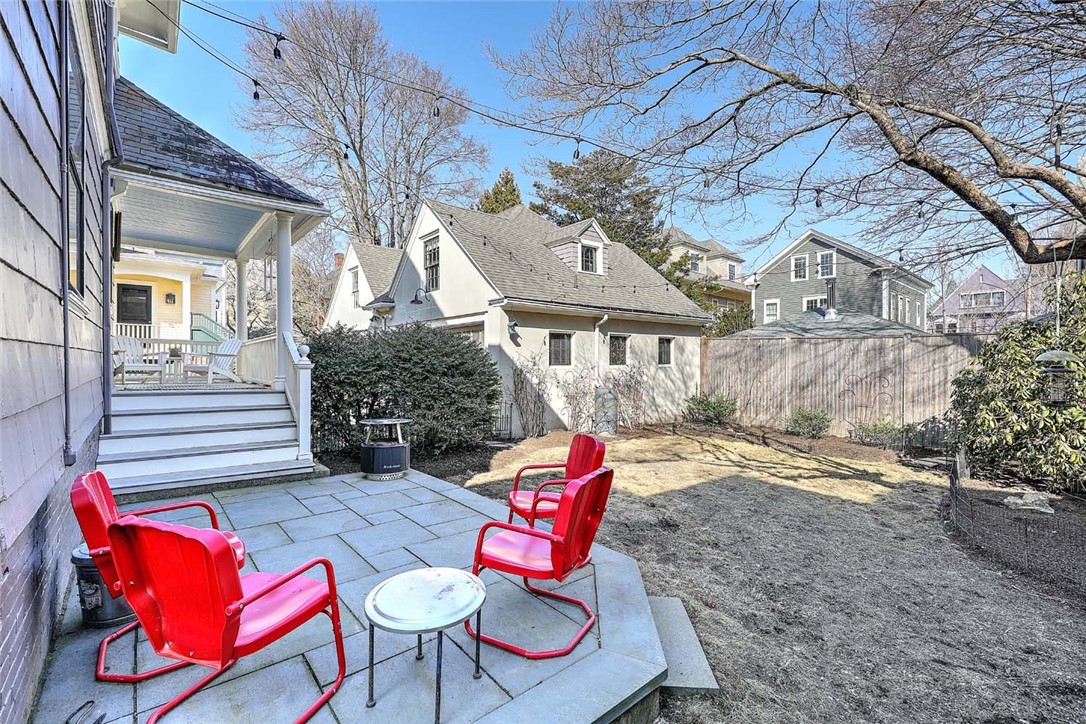 102 Lloyd Avenue