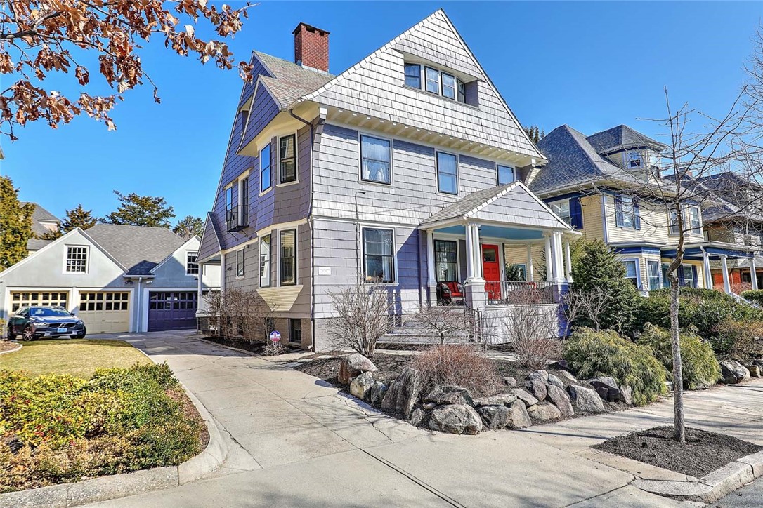 102 Lloyd Avenue