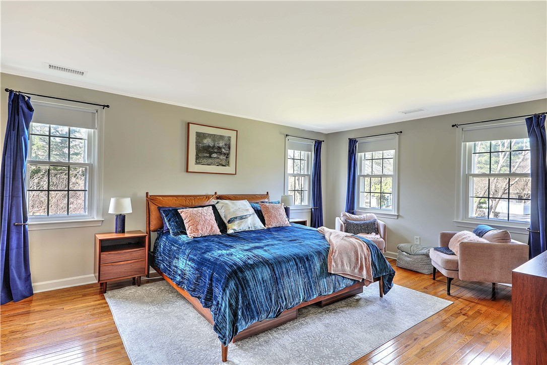 14 Howland Farm Road