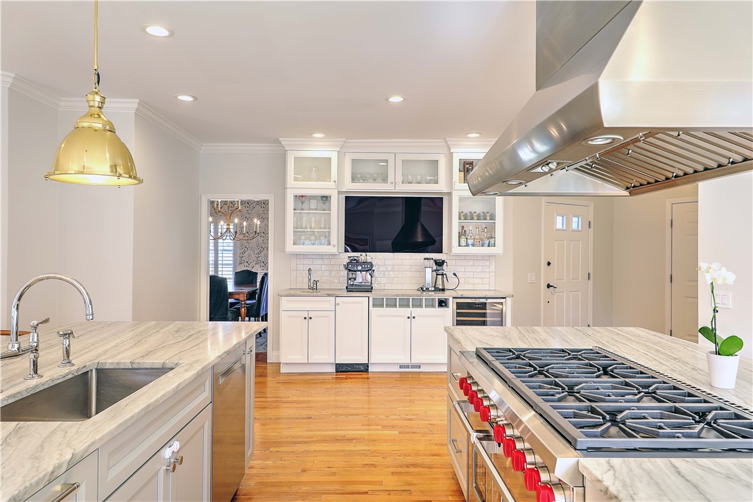 14 Howland Farm Road