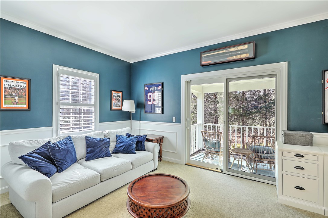 14 Howland Farm Road