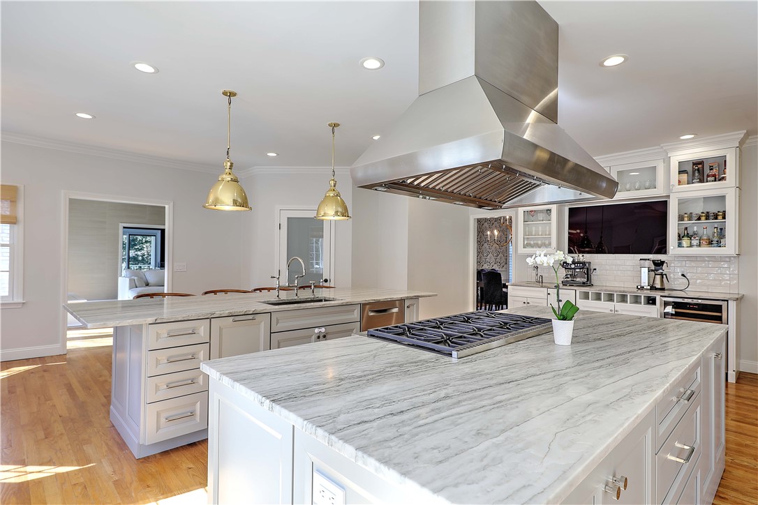 14 Howland Farm Road