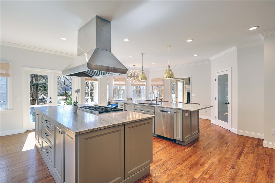 14 Howland Farm Road