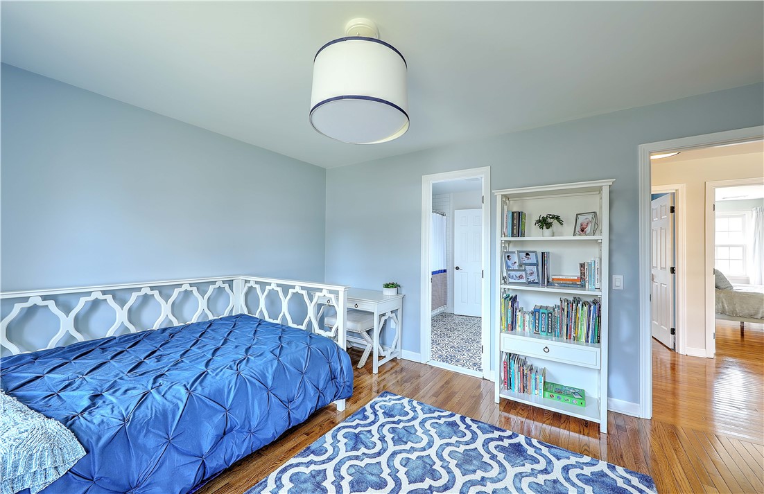 14 Howland Farm Road
