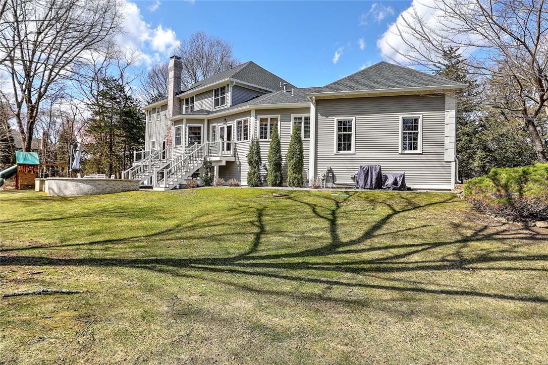 14 Howland Farm Road