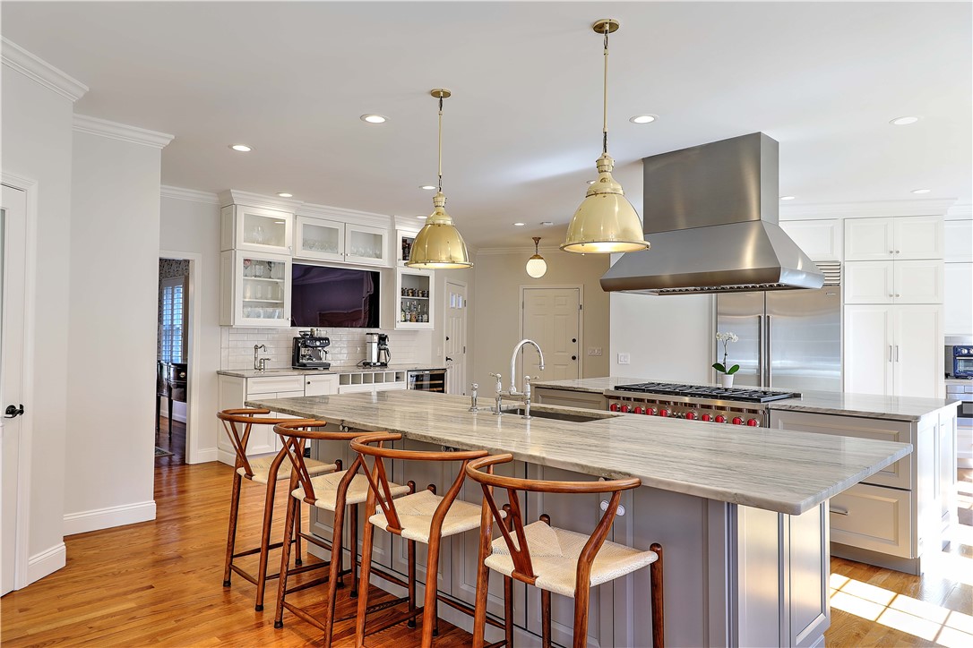 14 Howland Farm Road