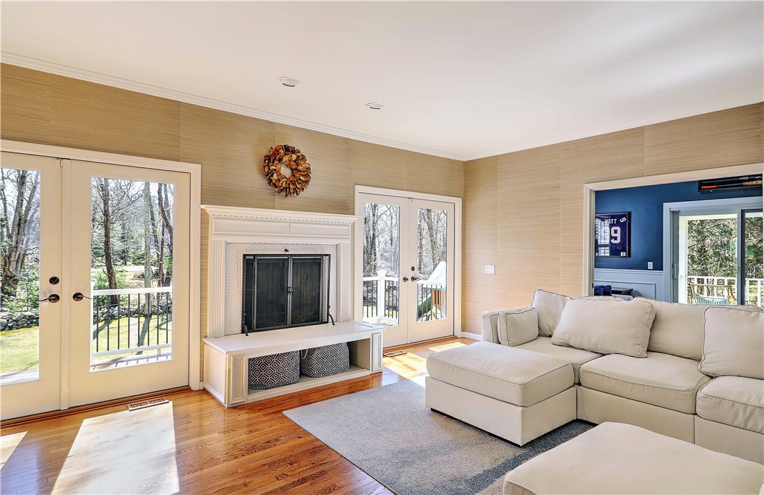 14 Howland Farm Road