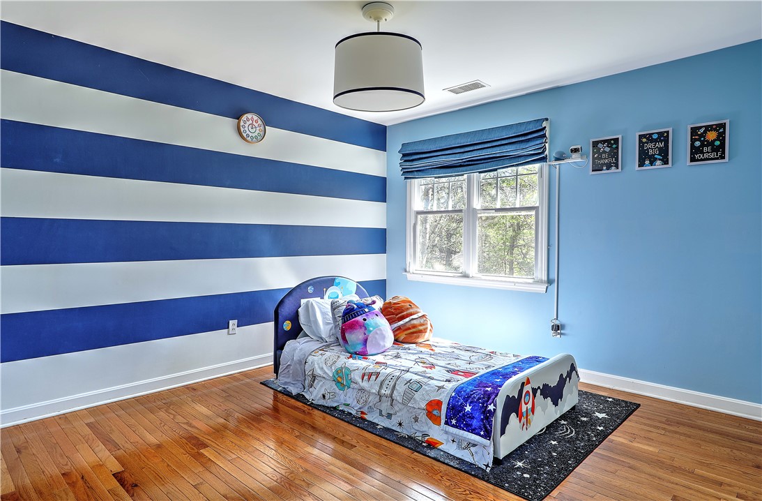 14 Howland Farm Road
