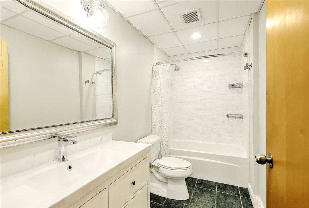 18 Imperial Place 2B