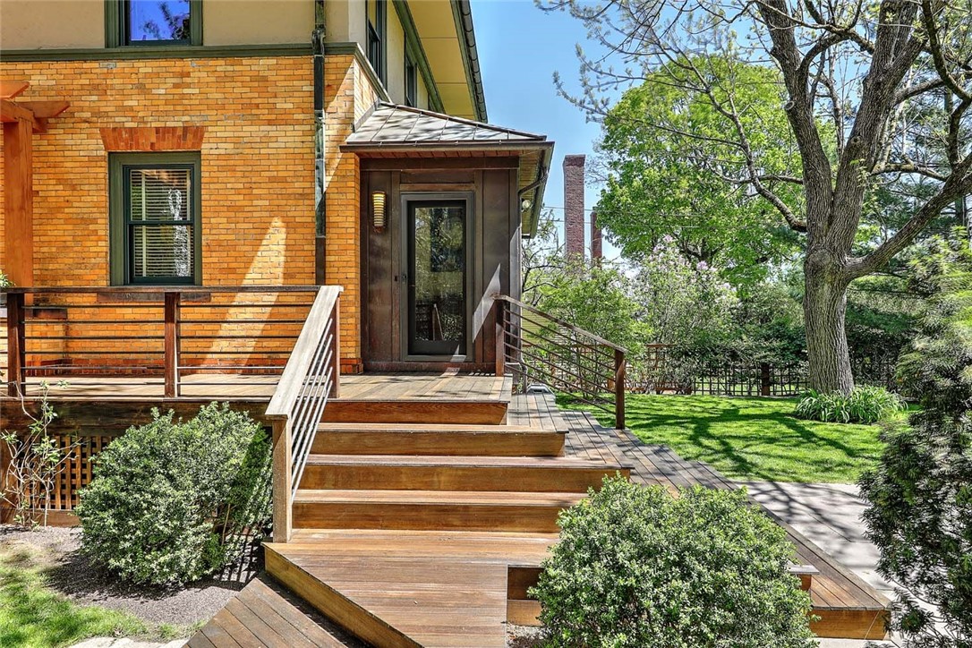 67 Manning Street