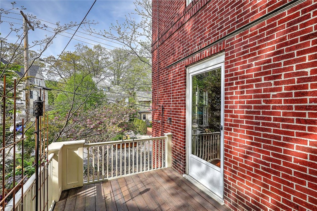 231 Doyle Avenue 2R