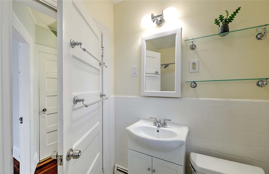 231 Doyle Avenue 2R