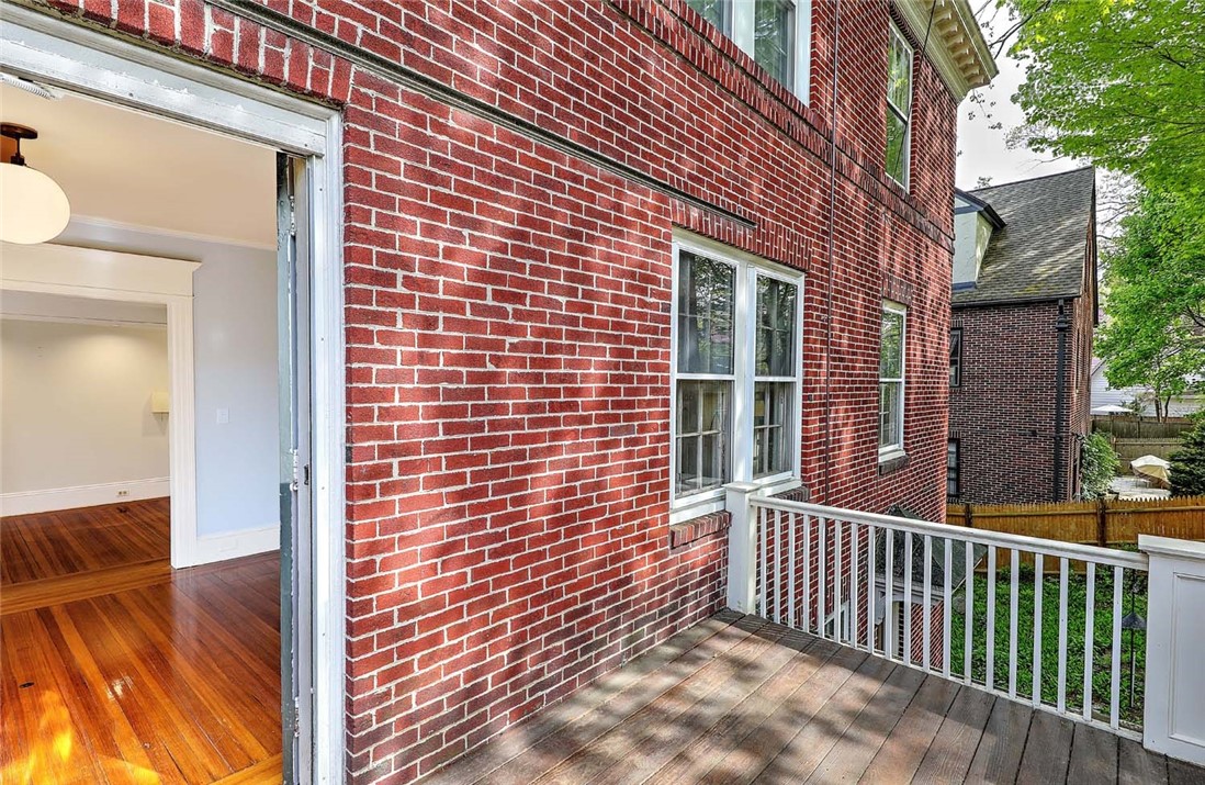 231 Doyle Avenue 2R