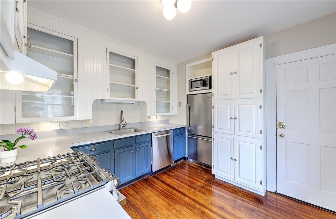 231 Doyle Avenue 2R