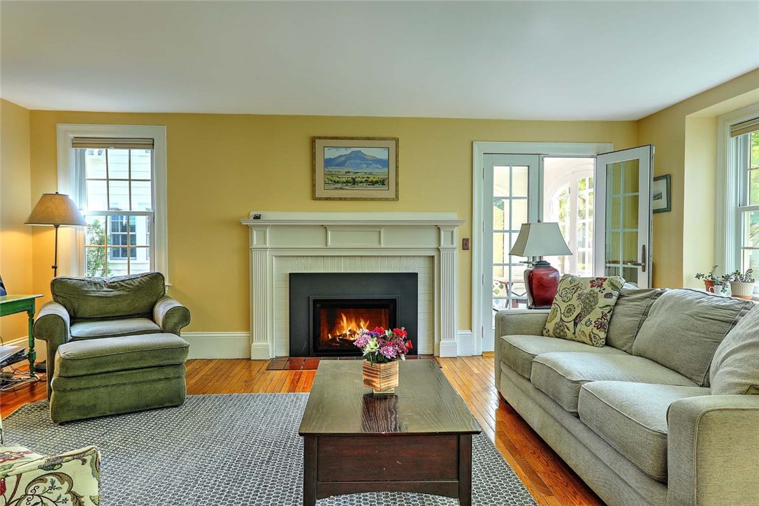 10 Clarendon Avenue