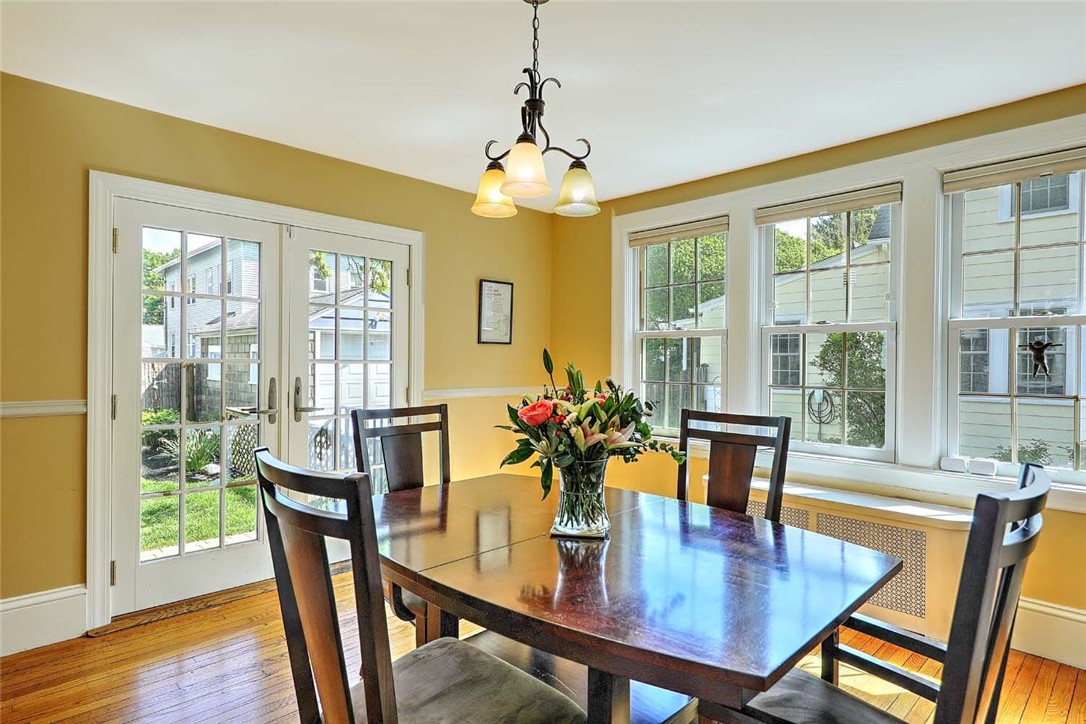 10 Clarendon Avenue
