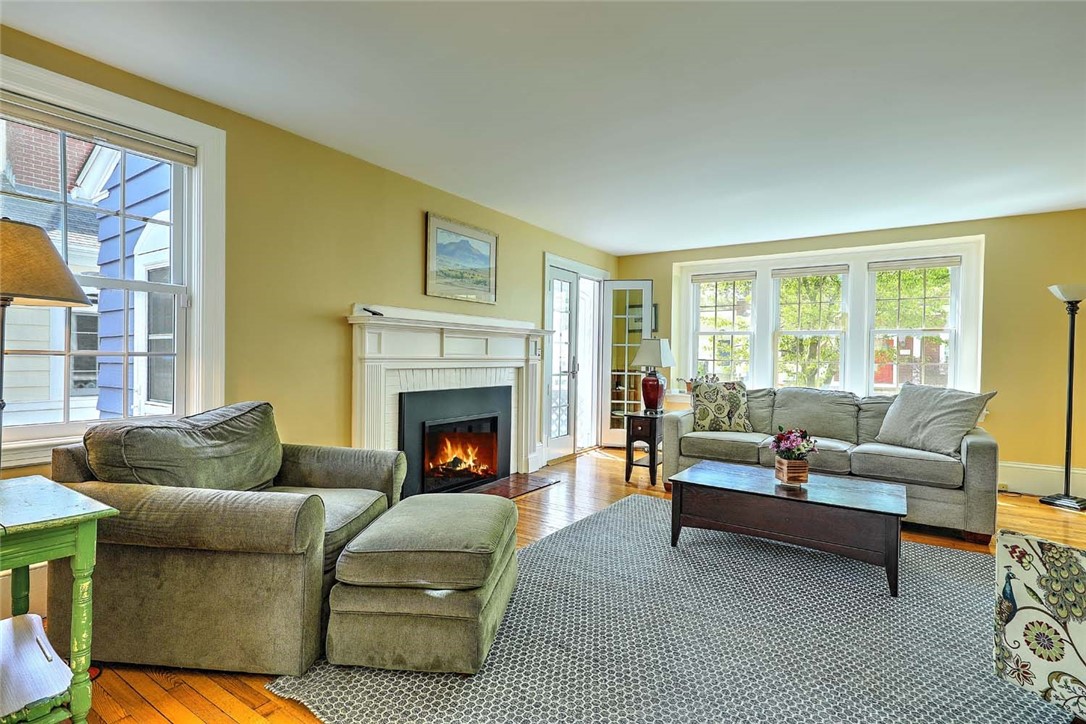 10 Clarendon Avenue