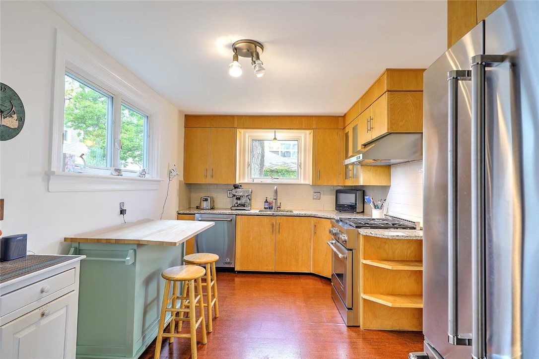 10 Clarendon Avenue