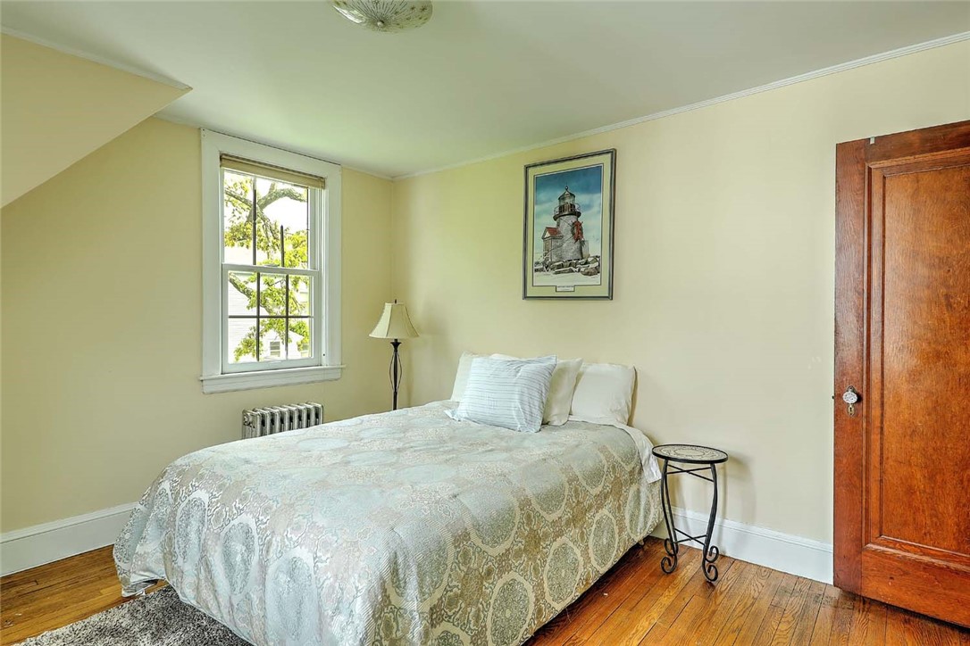 10 Clarendon Avenue
