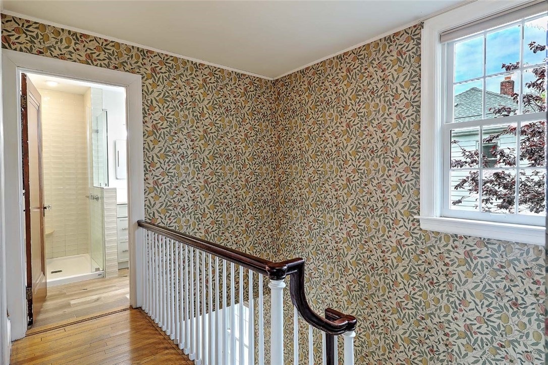10 Clarendon Avenue
