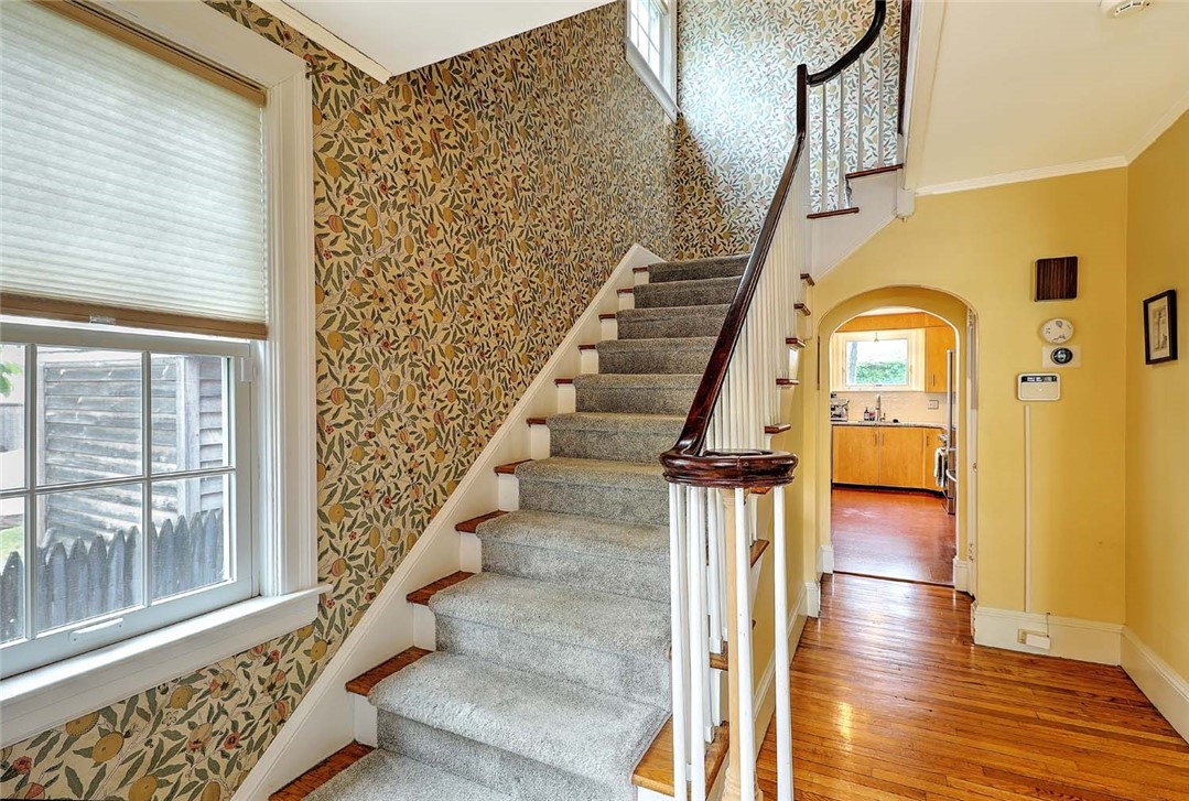 10 Clarendon Avenue