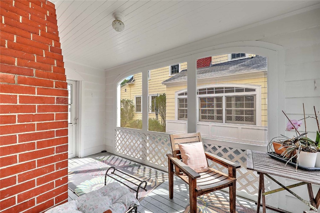 10 Clarendon Avenue