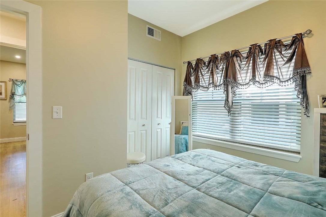 77 West Valley Circle 77