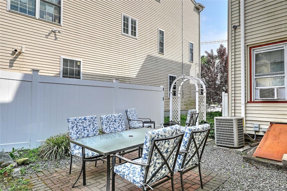 20 Seventh Street 3