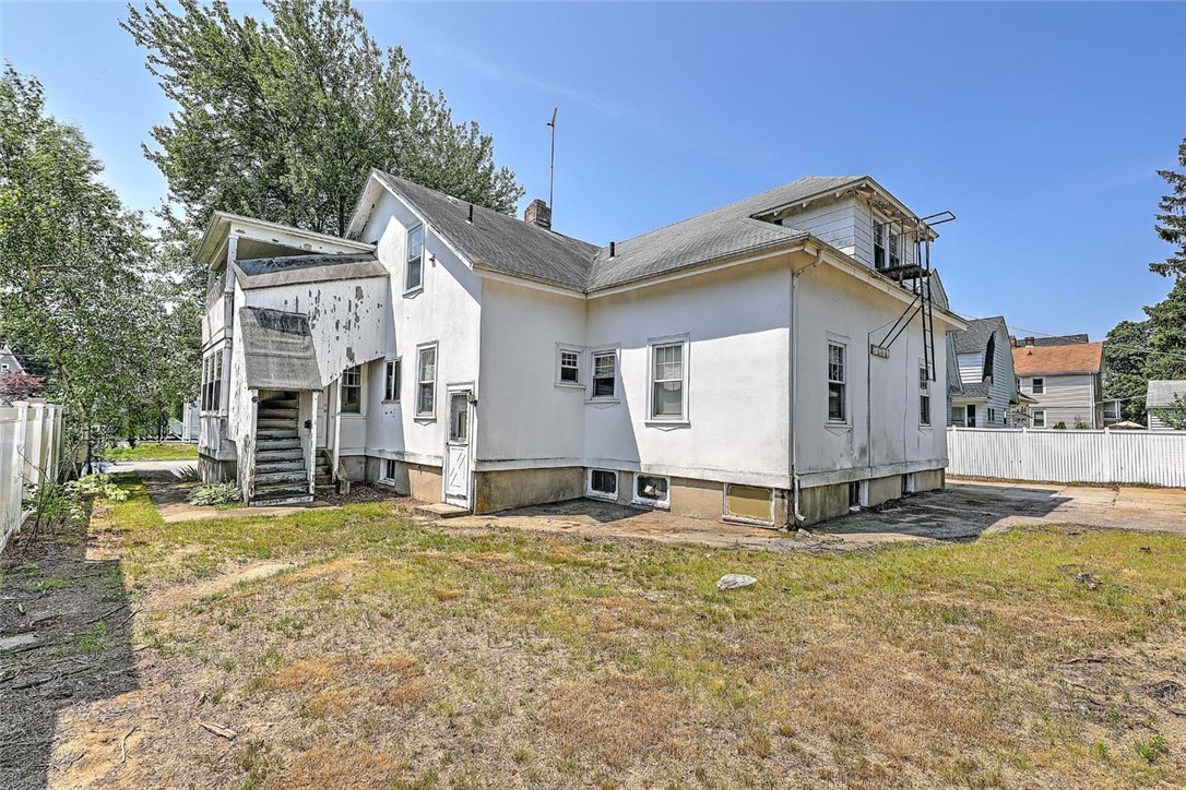 59 Colonial Avenue