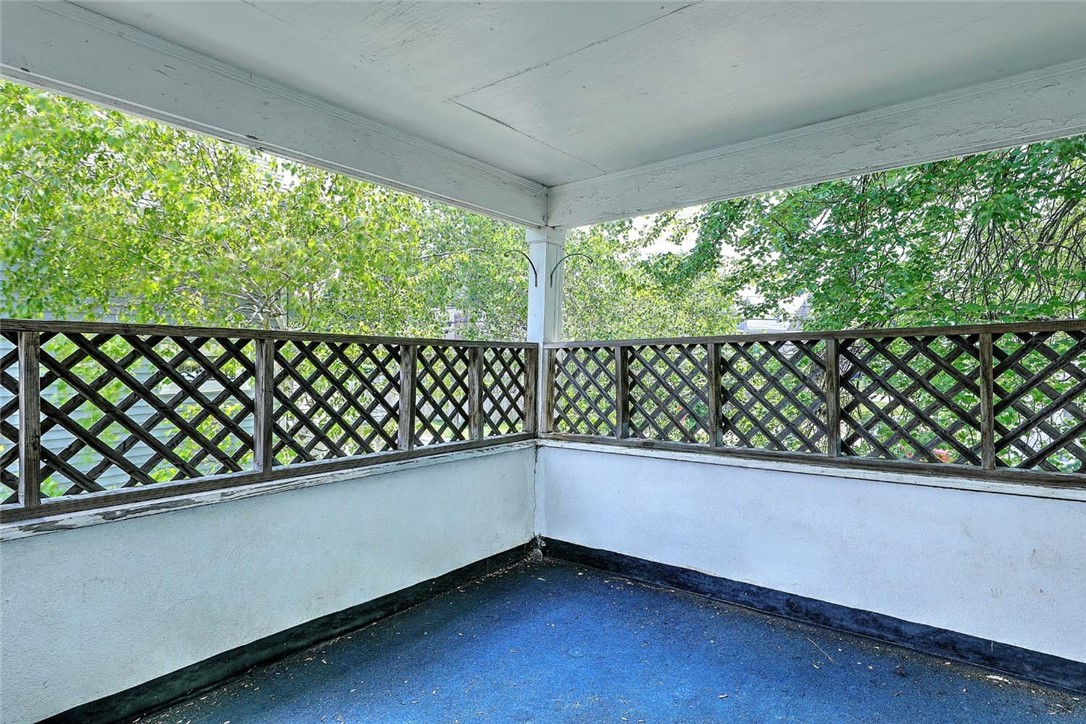 59 Colonial Avenue