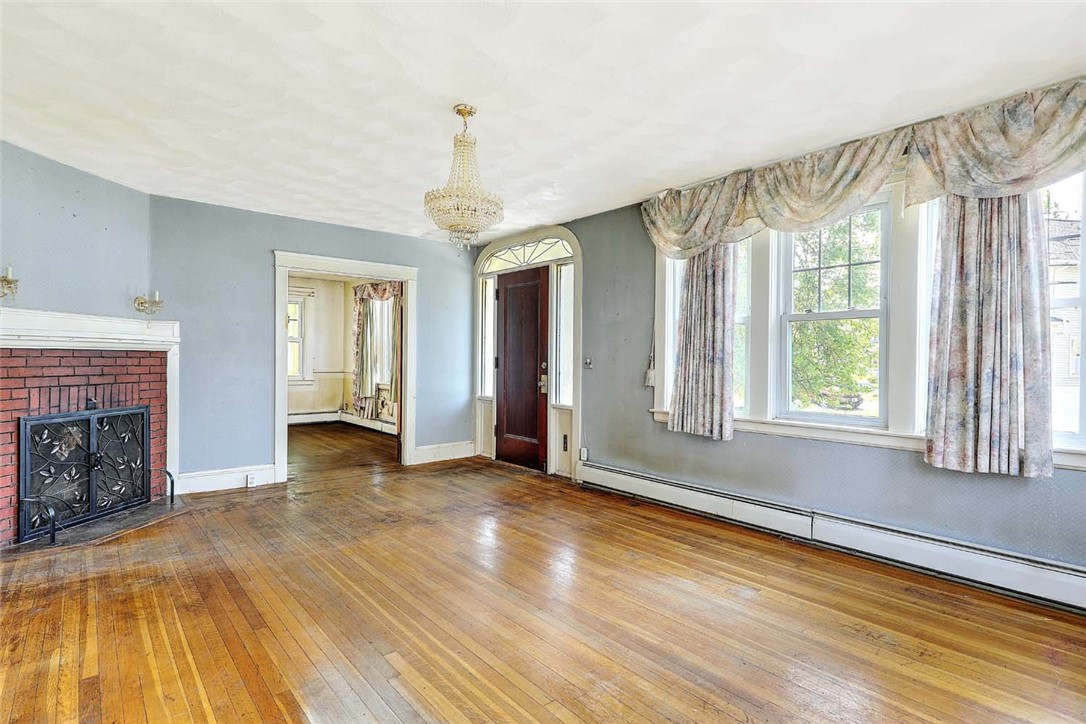 59 Colonial Avenue