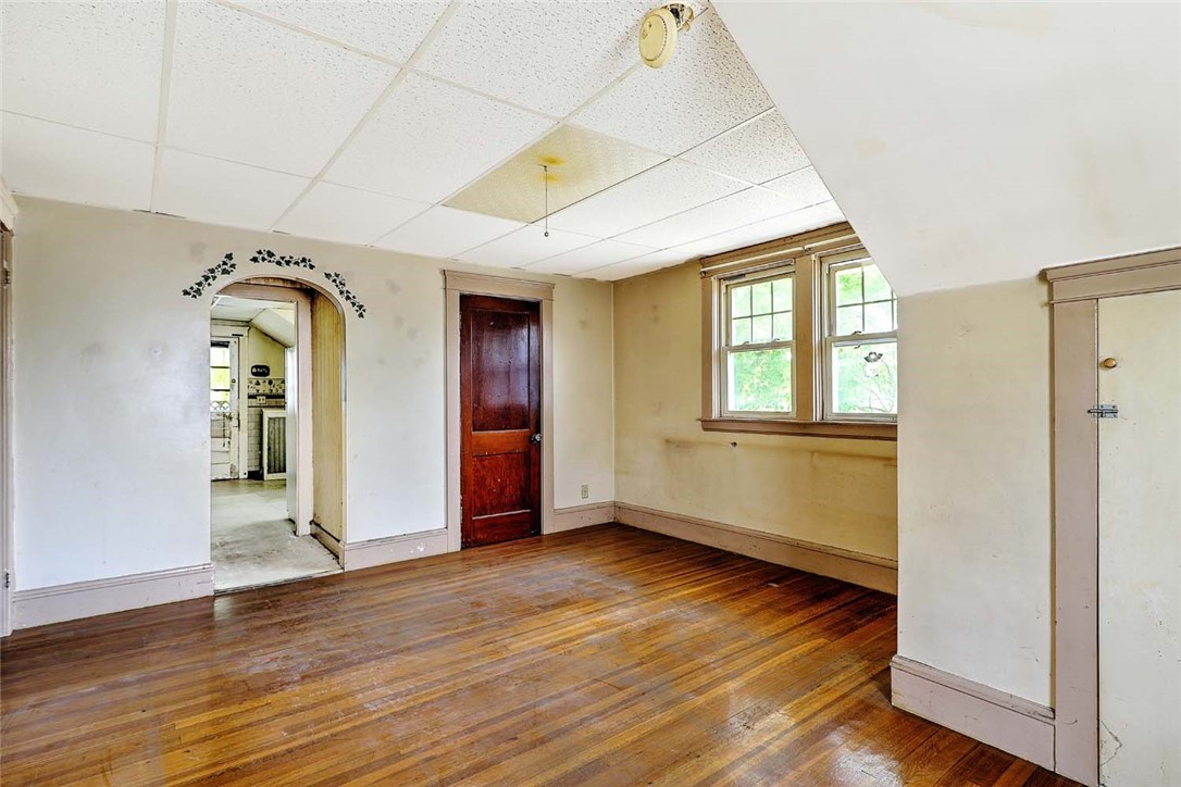 59 Colonial Avenue