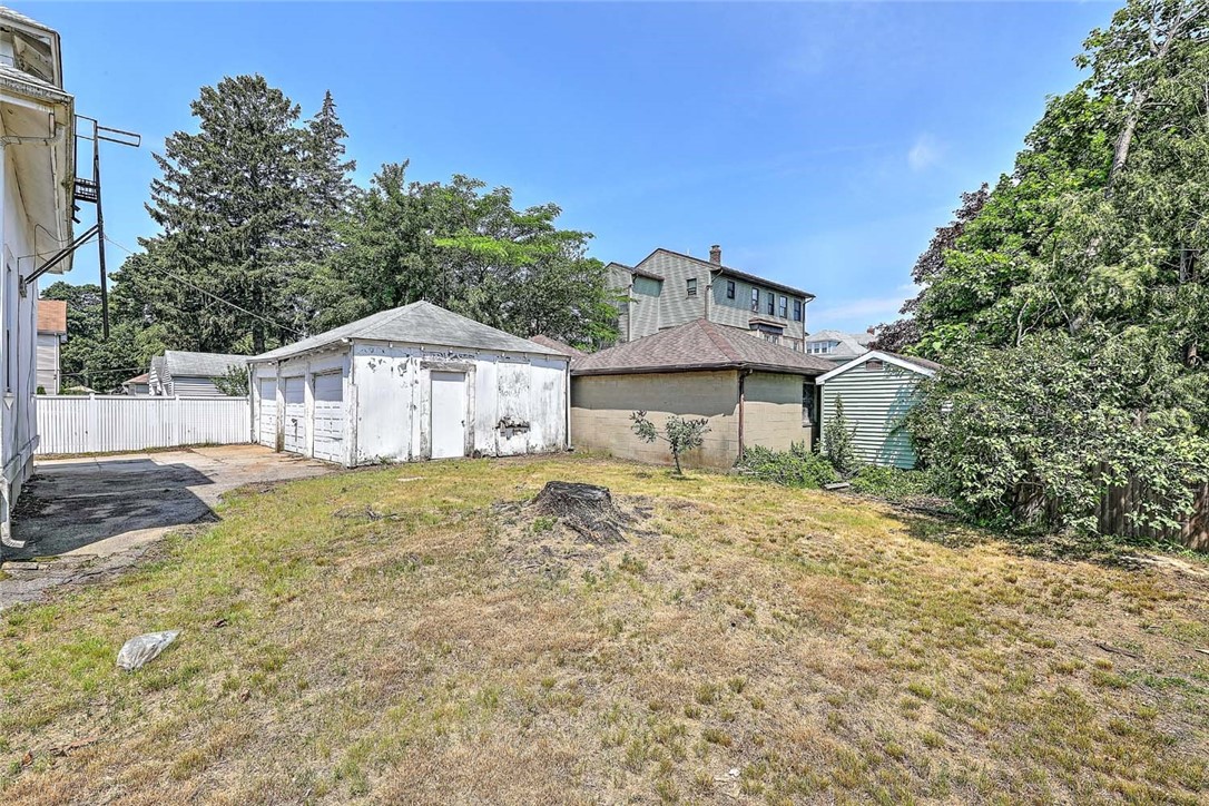 59 Colonial Avenue